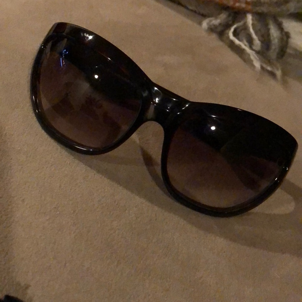 JIMMY CHOO sunnies 😎